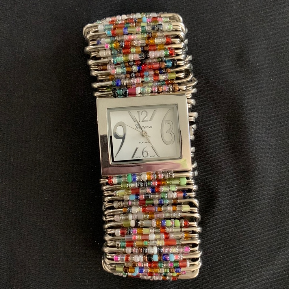 Fashion Jewelry-Stretch Bracelet Watch EUC